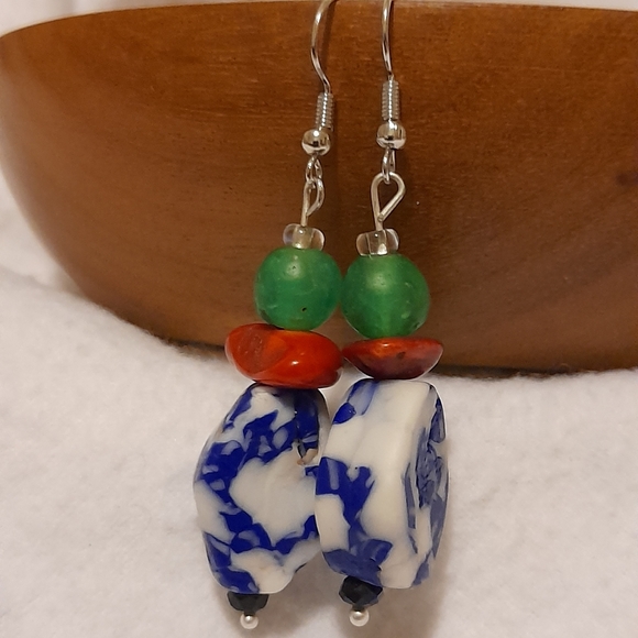 SALE!New Handmade glass beaded drop earrings - Picture 4 of 5